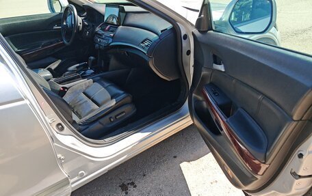 Honda Crosstour I рестайлинг, 2011 год, 1 250 000 рублей, 13 фотография