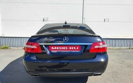 Mercedes-Benz E-Класс, 2012 год, 1 750 000 рублей, 6 фотография