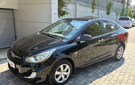 Hyundai Solaris II рестайлинг, 2013 год, 825 000 рублей, 2 фотография