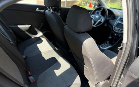 Hyundai Solaris II рестайлинг, 2013 год, 825 000 рублей, 25 фотография