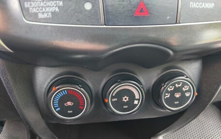 Mitsubishi ASX I рестайлинг, 2013 год, 1 100 000 рублей, 17 фотография