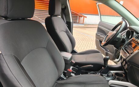 Mitsubishi ASX I рестайлинг, 2013 год, 1 100 000 рублей, 23 фотография