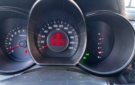KIA Rio III рестайлинг, 2012 год, 900 000 рублей, 15 фотография