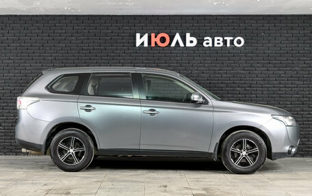 Mitsubishi Outlander III рестайлинг 3, 2012 год, 1 390 000 рублей, 9 фотография