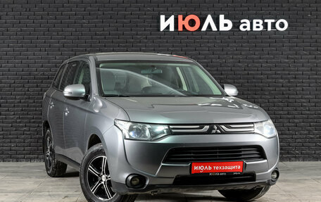 Mitsubishi Outlander III рестайлинг 3, 2012 год, 1 390 000 рублей, 4 фотография