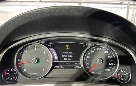 Volkswagen Touareg III, 2015 год, 2 690 000 рублей, 11 фотография