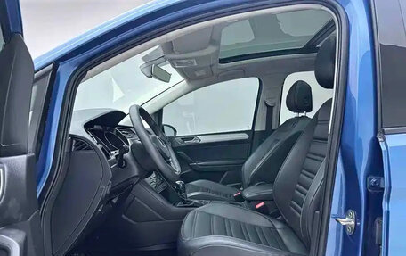 Volkswagen Touran III, 2021 год, 1 377 000 рублей, 7 фотография