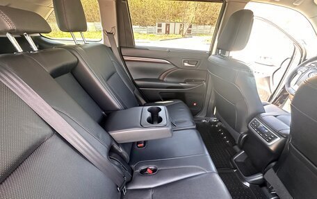 Toyota Highlander III, 2014 год, 3 500 000 рублей, 24 фотография