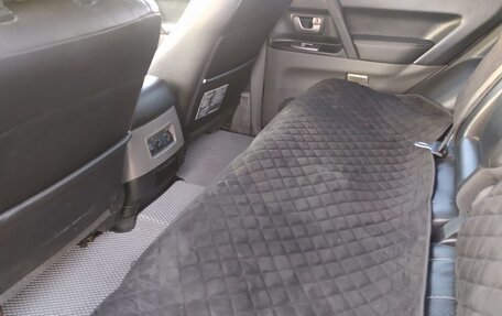 Mitsubishi Montero III, 2003 год, 930 000 рублей, 23 фотография