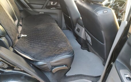 Mitsubishi Montero III, 2003 год, 930 000 рублей, 24 фотография