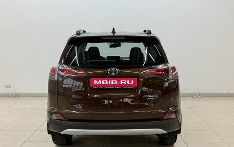 Toyota RAV4, 2017 год, 2 230 000 рублей, 5 фотография
