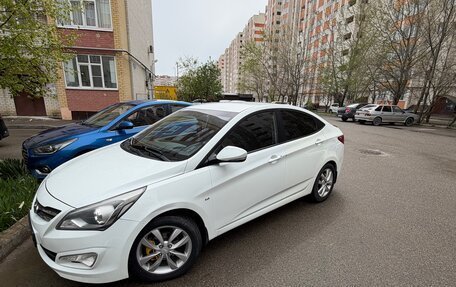 Hyundai Solaris II рестайлинг, 2014 год, 800 000 рублей, 4 фотография