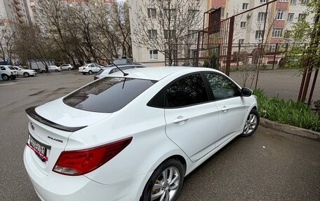 Hyundai Solaris II рестайлинг, 2014 год, 800 000 рублей, 2 фотография