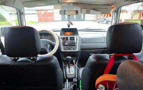 Mitsubishi Pajero iO, 2001 год, 450 000 рублей, 6 фотография