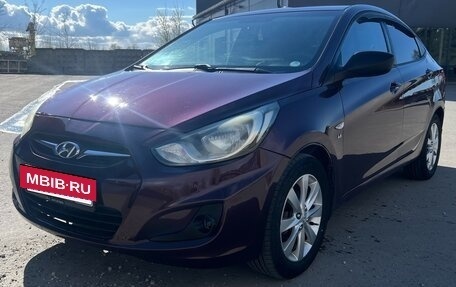 Hyundai Solaris II рестайлинг, 2011 год, 480 000 рублей, 3 фотография