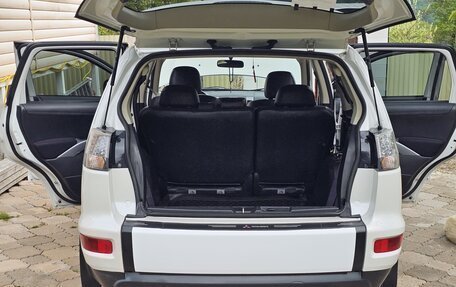Mitsubishi Outlander III рестайлинг 3, 2010 год, 1 200 000 рублей, 3 фотография
