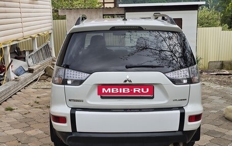 Mitsubishi Outlander III рестайлинг 3, 2010 год, 1 200 000 рублей, 2 фотография
