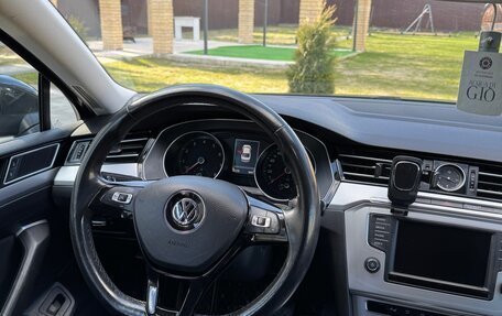 Volkswagen Passat B8 рестайлинг, 2015 год, 1 680 000 рублей, 2 фотография