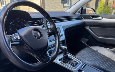 Volkswagen Passat B8 рестайлинг, 2015 год, 1 680 000 рублей, 4 фотография