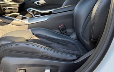 BMW 3 серия, 2021 год, 4 000 000 рублей, 14 фотография