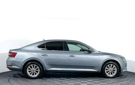 Skoda Superb III рестайлинг, 2018 год, 1 947 000 рублей, 4 фотография