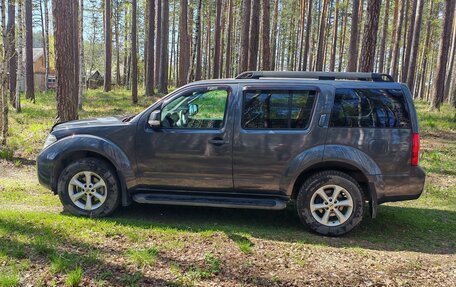 Nissan Pathfinder, 2010 год, 1 399 000 рублей, 3 фотография