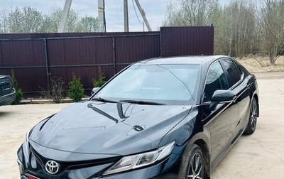 Toyota Camry, 2021 год, 2 400 000 рублей, 1 фотография