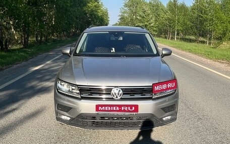 Volkswagen Tiguan II, 2020 год, 2 120 000 рублей, 1 фотография