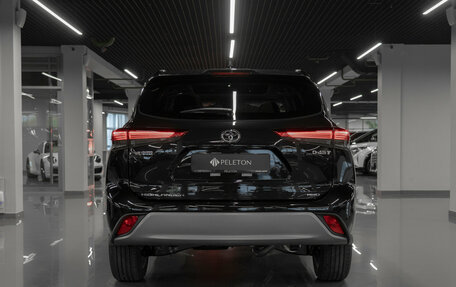 Toyota Highlander, 2025 год, 5 290 000 рублей, 28 фотография