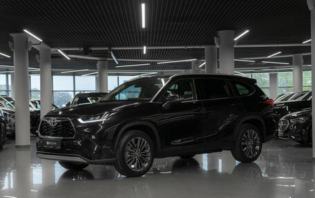 Toyota Highlander, 2025 год, 5 290 000 рублей, 23 фотография