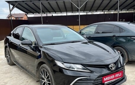 Toyota Camry, 2021 год, 2 400 000 рублей, 2 фотография