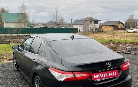 Toyota Camry, 2021 год, 2 400 000 рублей, 4 фотография