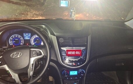 Hyundai Solaris II рестайлинг, 2012 год, 610 000 рублей, 4 фотография