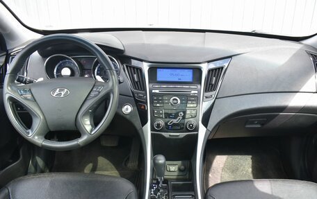 Hyundai Sonata VI, 2011 год, 949 999 рублей, 11 фотография