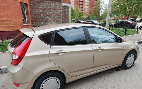 Hyundai Solaris II рестайлинг, 2012 год, 750 000 рублей, 2 фотография