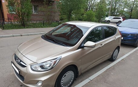 Hyundai Solaris II рестайлинг, 2012 год, 750 000 рублей, 8 фотография