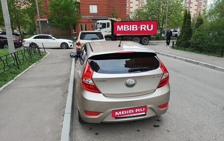 Hyundai Solaris II рестайлинг, 2012 год, 750 000 рублей, 11 фотография