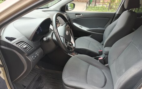 Hyundai Solaris II рестайлинг, 2012 год, 750 000 рублей, 14 фотография