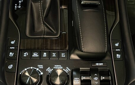 Lexus LX III, 2020 год, 13 400 000 рублей, 20 фотография