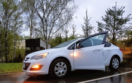 Opel Astra J, 2012 год, 410 000 рублей, 2 фотография
