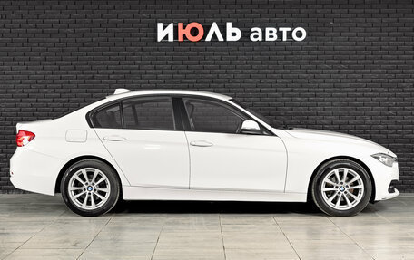 BMW 3 серия, 2018 год, 1 890 000 рублей, 10 фотография