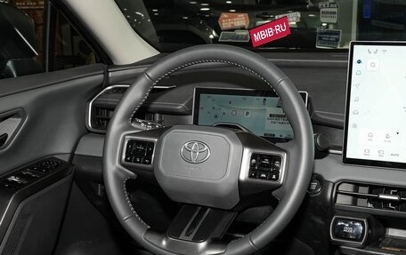 Toyota RAV4, 2026 год, 3 900 000 рублей, 8 фотография