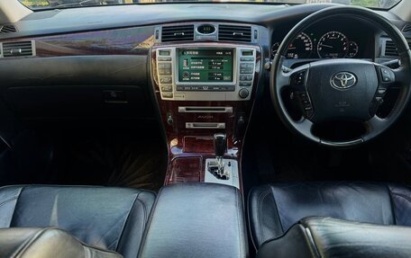 Toyota Crown Majesta, 2005 год, 1 400 000 рублей, 12 фотография