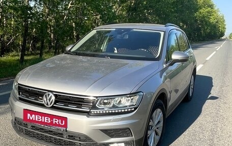 Volkswagen Tiguan II, 2020 год, 2 120 000 рублей, 2 фотография