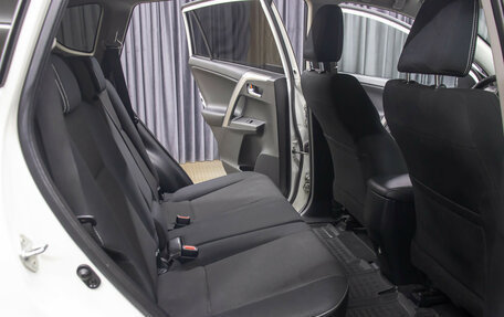 Toyota RAV4, 2018 год, 2 298 000 рублей, 12 фотография
