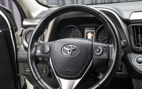 Toyota RAV4, 2018 год, 2 298 000 рублей, 17 фотография