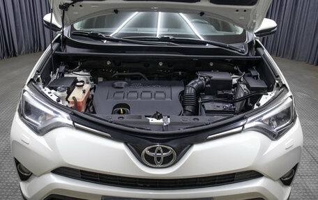 Toyota RAV4, 2018 год, 2 298 000 рублей, 9 фотография