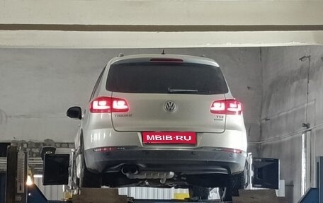 Volkswagen Tiguan I, 2013 год, 1 000 000 рублей, 1 фотография