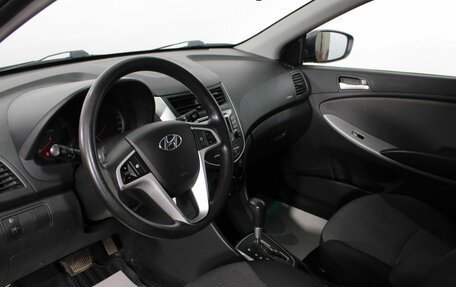 Hyundai Solaris II рестайлинг, 2012 год, 920 000 рублей, 10 фотография