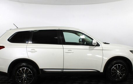 Mitsubishi Outlander III рестайлинг 3, 2015 год, 1 500 000 рублей, 5 фотография